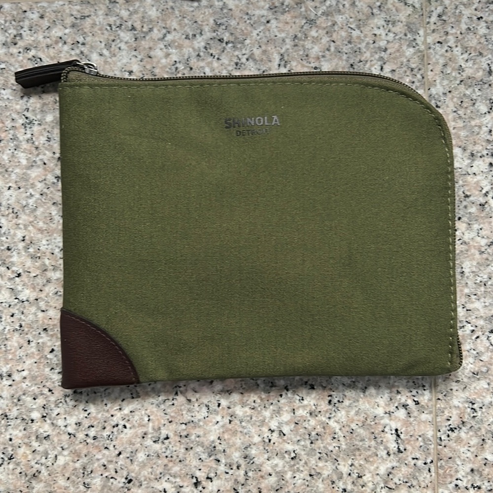 COPY - American Airlines Business “Shinola Detroit” canvas amenity…